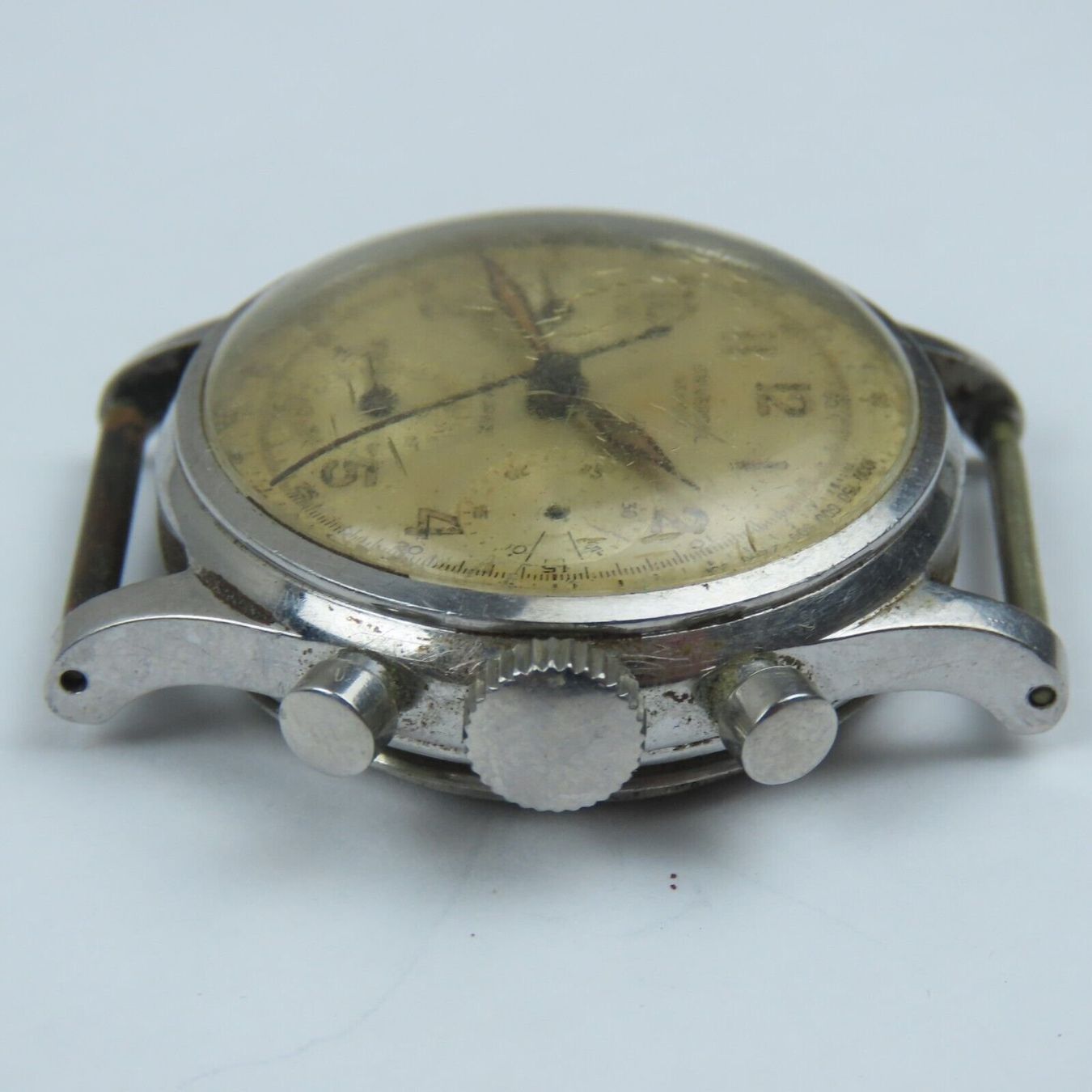 Uhren: Universal Geneve Compax 3-Register Model 281 Chronograph Arm – Gebraucht aus Peseux von  1