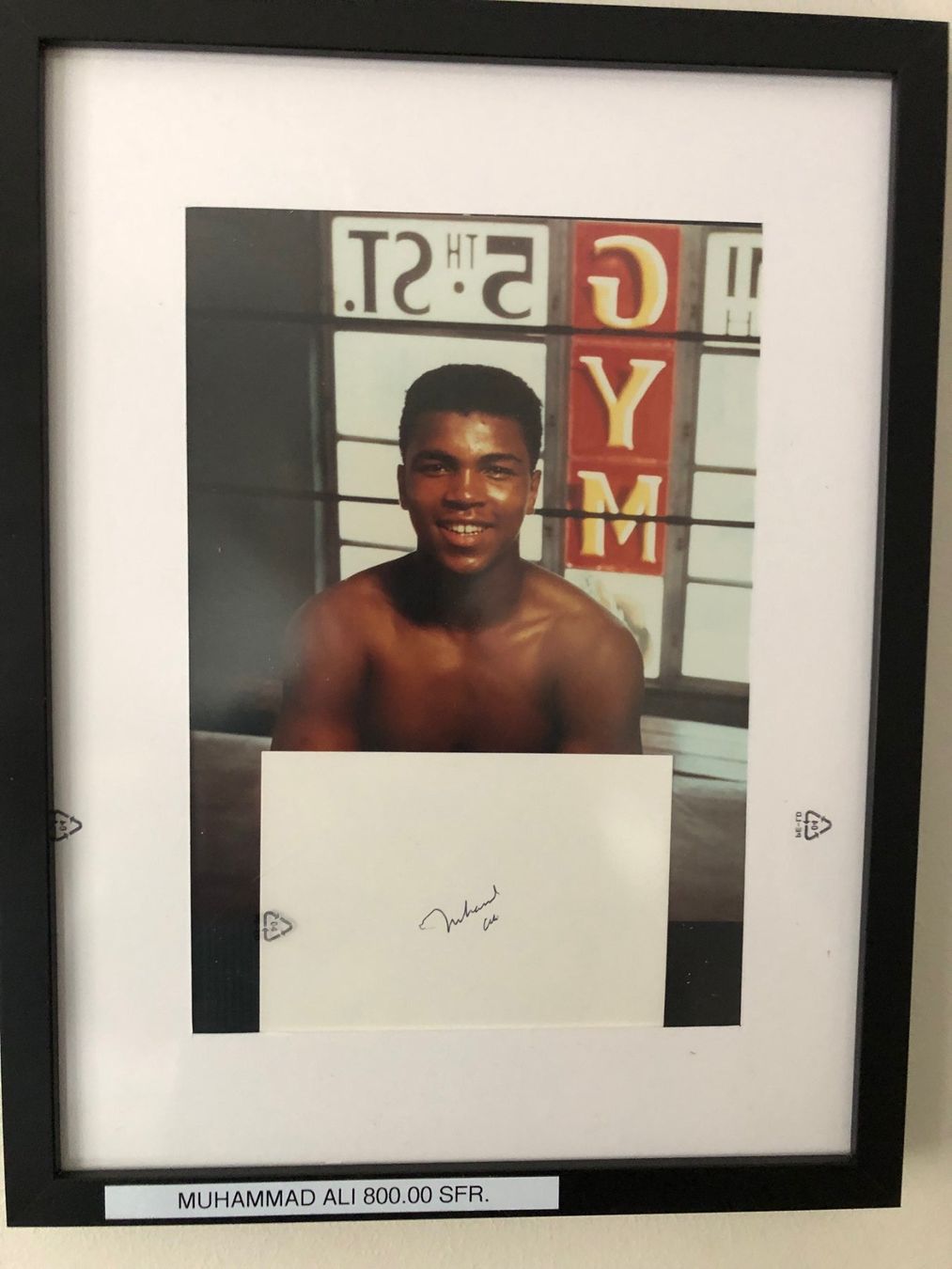 Autogramme: MUHAMMAD ALI († 2016)- Passepartout – Gebraucht aus Egg b. Zürich von Dbunny