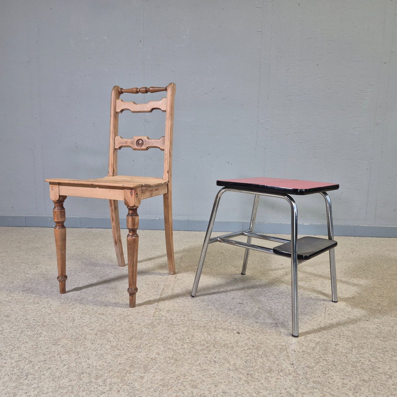 Sgabelli: 70s Simplex Tritthocker Stepstool Küchenhocker 2-Tritt rot – Usato da Nottwil venduto da Wondewa-Shop 1