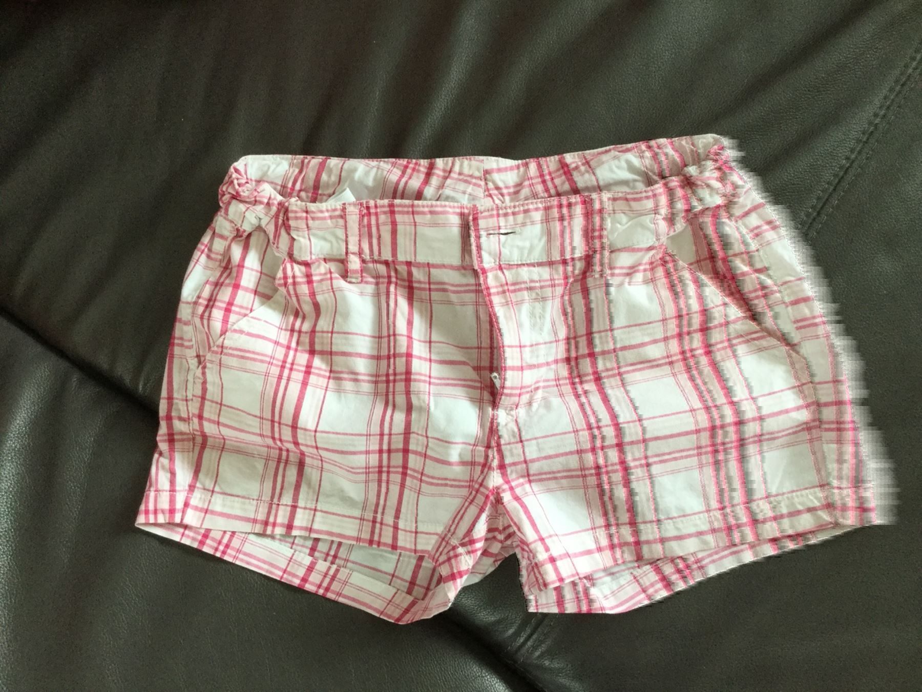 Benetton Pantaloni: Shorts Benetton – Usato da Horw venduto da Benny017
