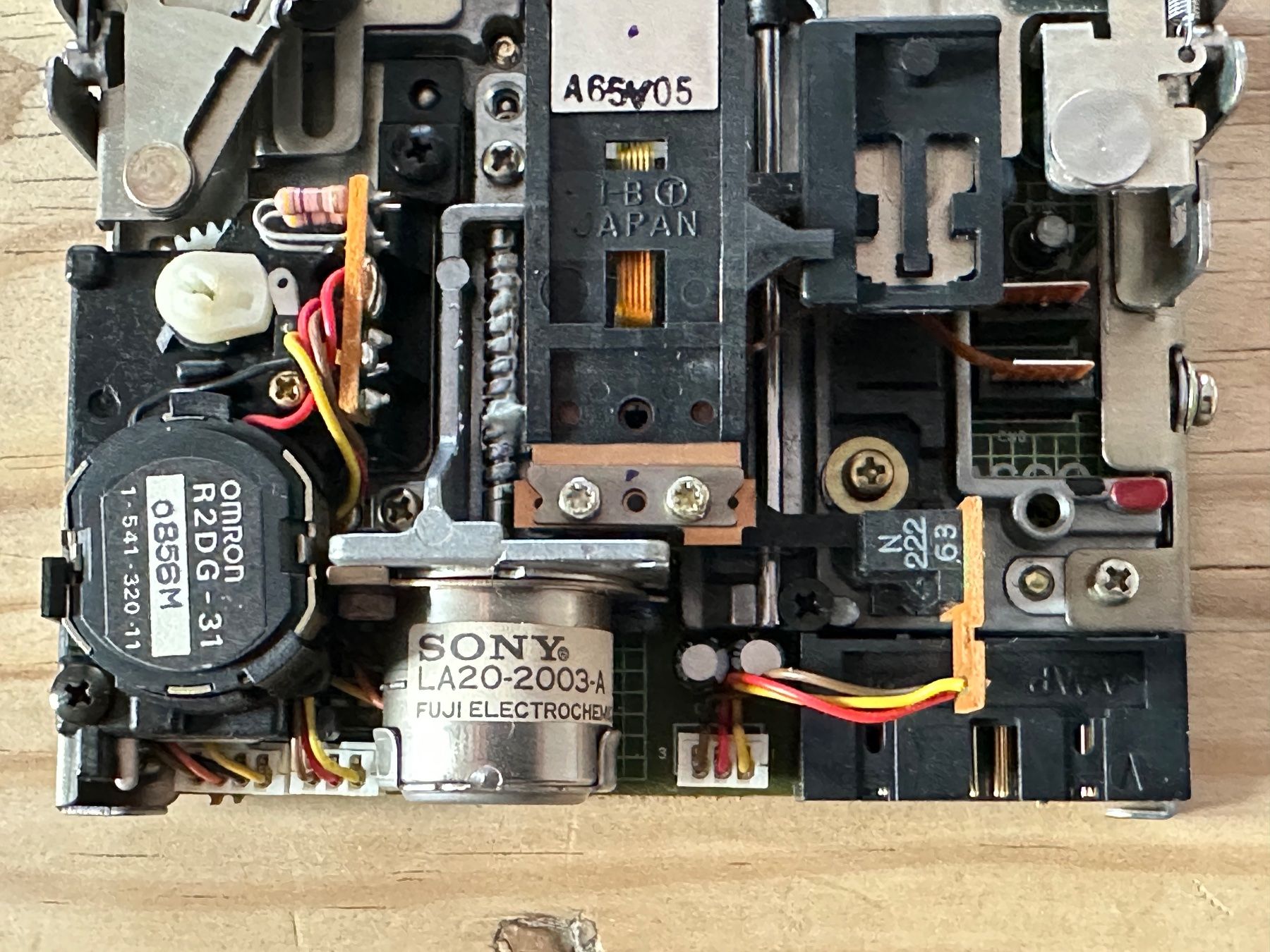 Componenti elettronici: Macintosh Floppy Drive 800k, cleaned, lubricated, tested! – Usato da Lugano venduto da Mat_0_taM 2
