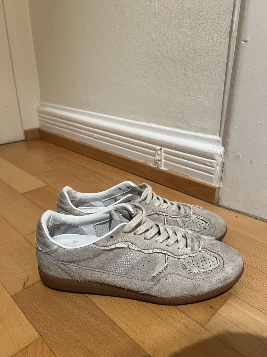 Alohas Damenschuhe: Alohas Sneaker, Grösse 40 – Gebraucht aus Zürich von win_5zzq