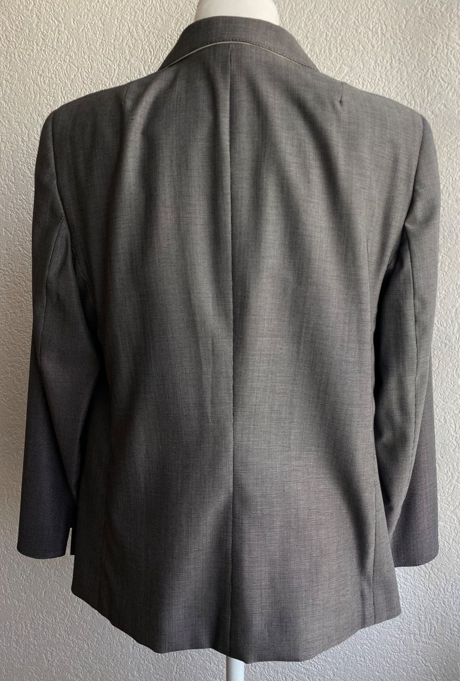 Akris Jacken: Akris Punto Blazer Gr.40 – Gebraucht aus Oberwil BL von Leni-Mischi 2