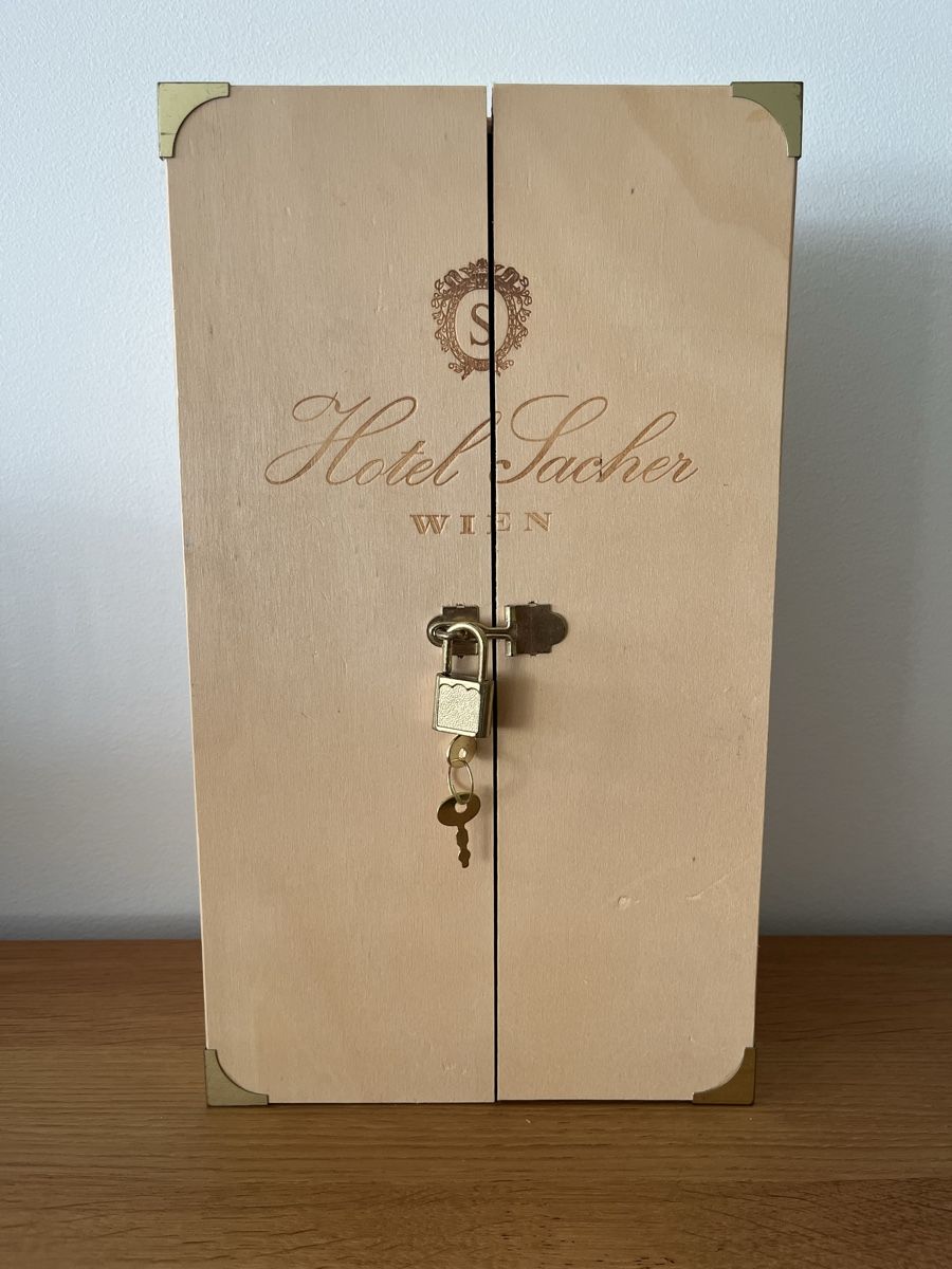 Spielzeuge: Original Sacher Teddy Chef – Neu (gemäss Beschreibung) aus St. Prex von Nikolletta 7