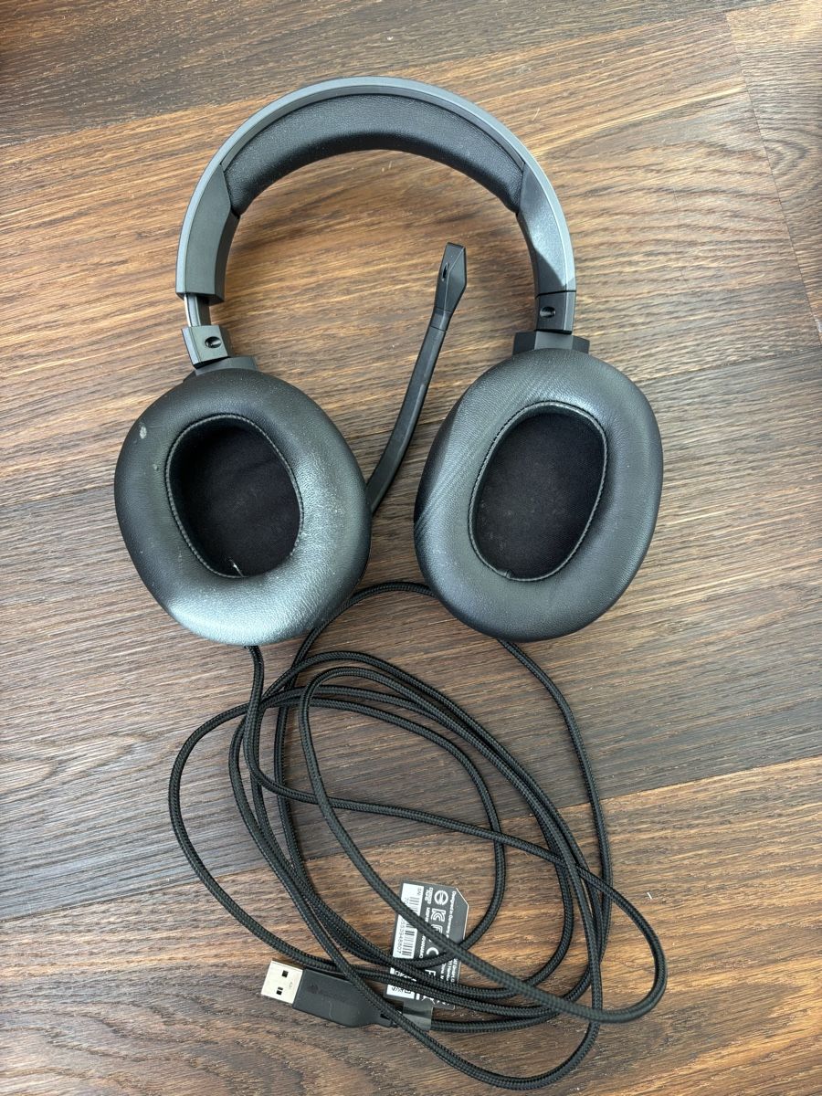 Roccat Cuffie: Roccat Khan AIMO Gaming Headset – Usato da Luzern venduto da Pflanzen-Mama 1