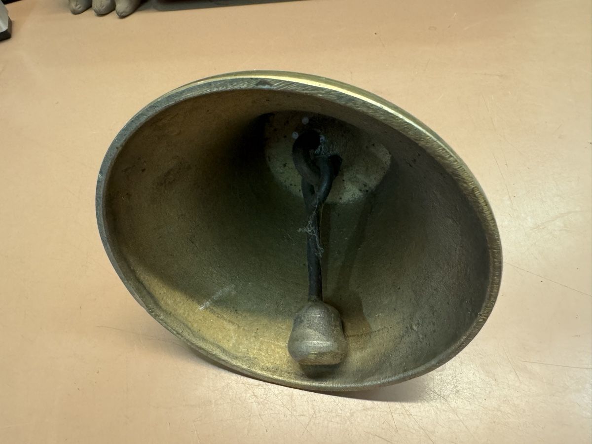 Cloches & sonnailles: Glocke Bronze mit Gravur  – D'occasion à Chur par Meriva0 2