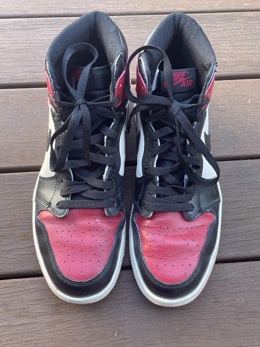 Jordan Herrenschuhe: Air Jordan 1 blanc et rouge 42.5 – Gebraucht aus Commugny von arm_7m7m 4
