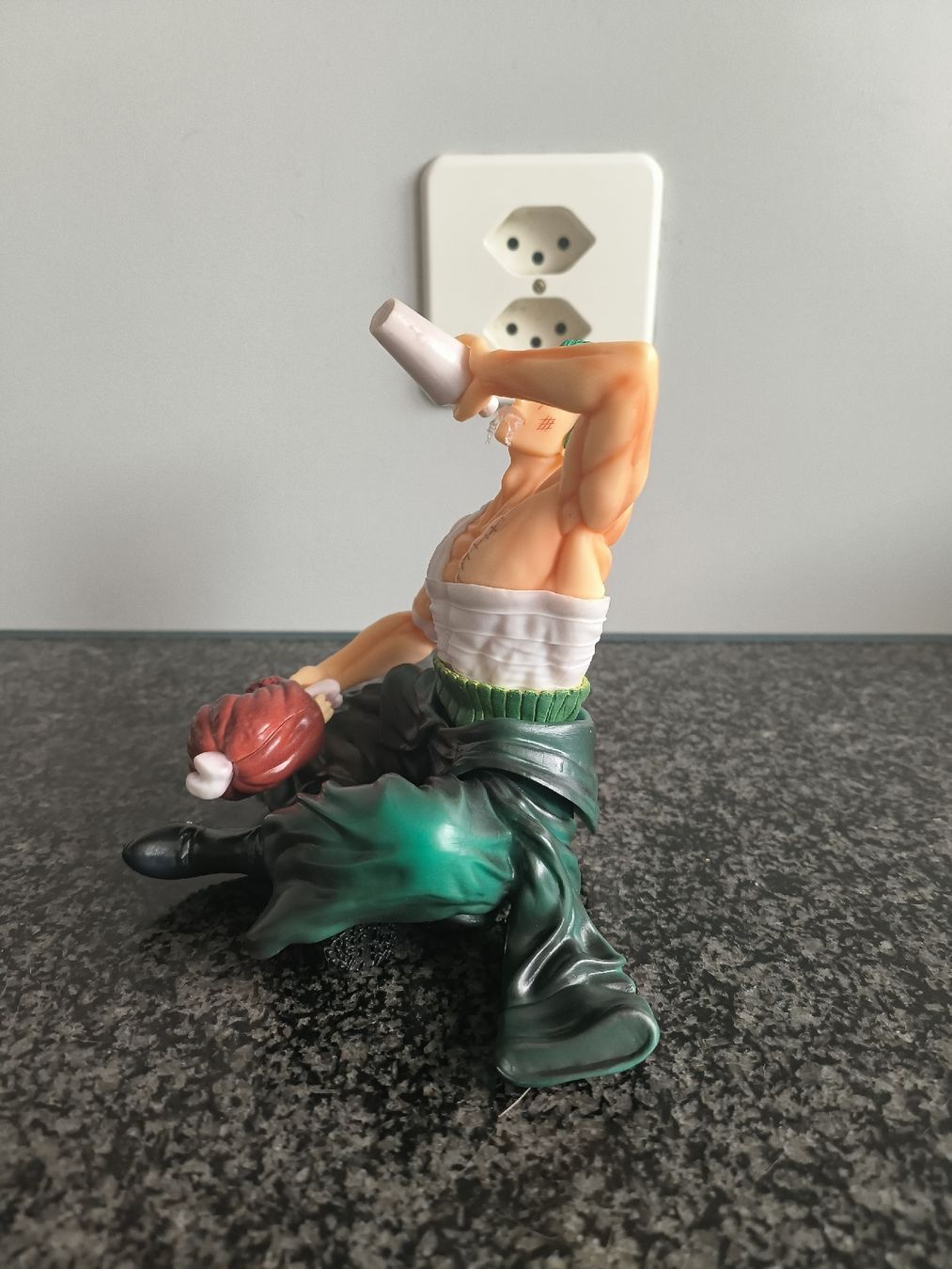 Figuren: One Piece Figur Zoro Figur mit Trinkflasche – Gebraucht aus Emmenbrücke von Marco01334 2