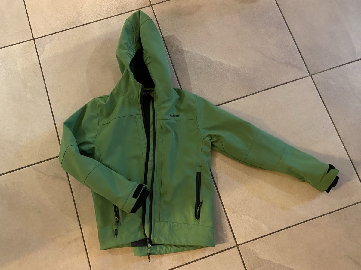 CMP Giacche & Cappotti: Softshelljacke CMP Gr 140 – Usato da Murten venduto da juliagnaedinger