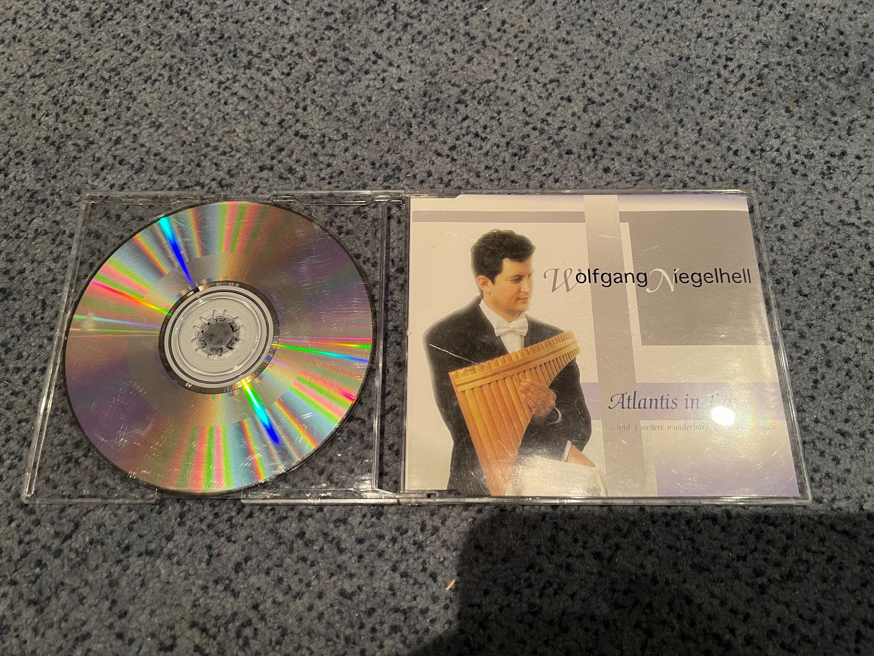 CDs: Wolfgang Niegelhell - Atlantis in Love CD – Gebraucht aus Ruggell von Malbuntiger01