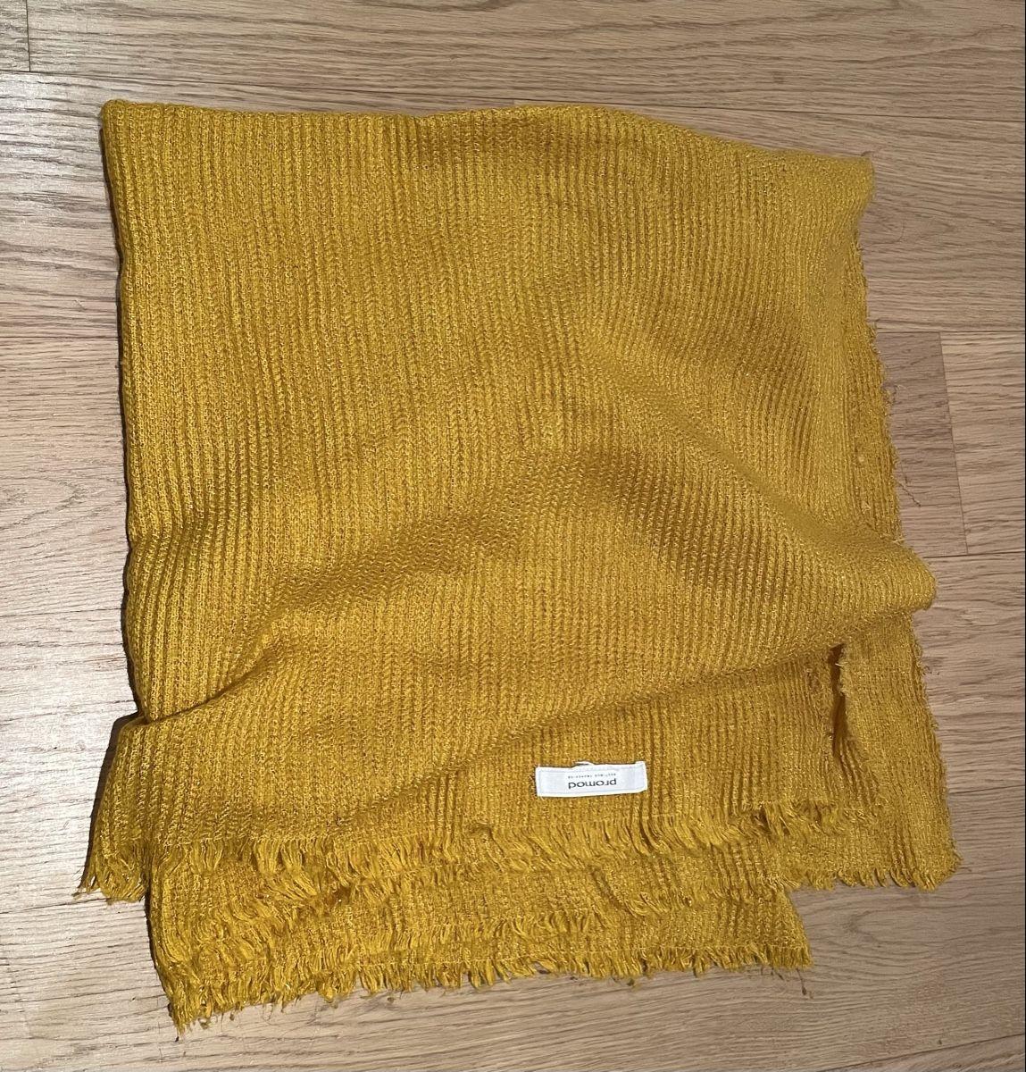 Promod Foulard & Sciarpe: Senfgelber Schal von Promod – Usato da Wichtrach venduto da estrella03