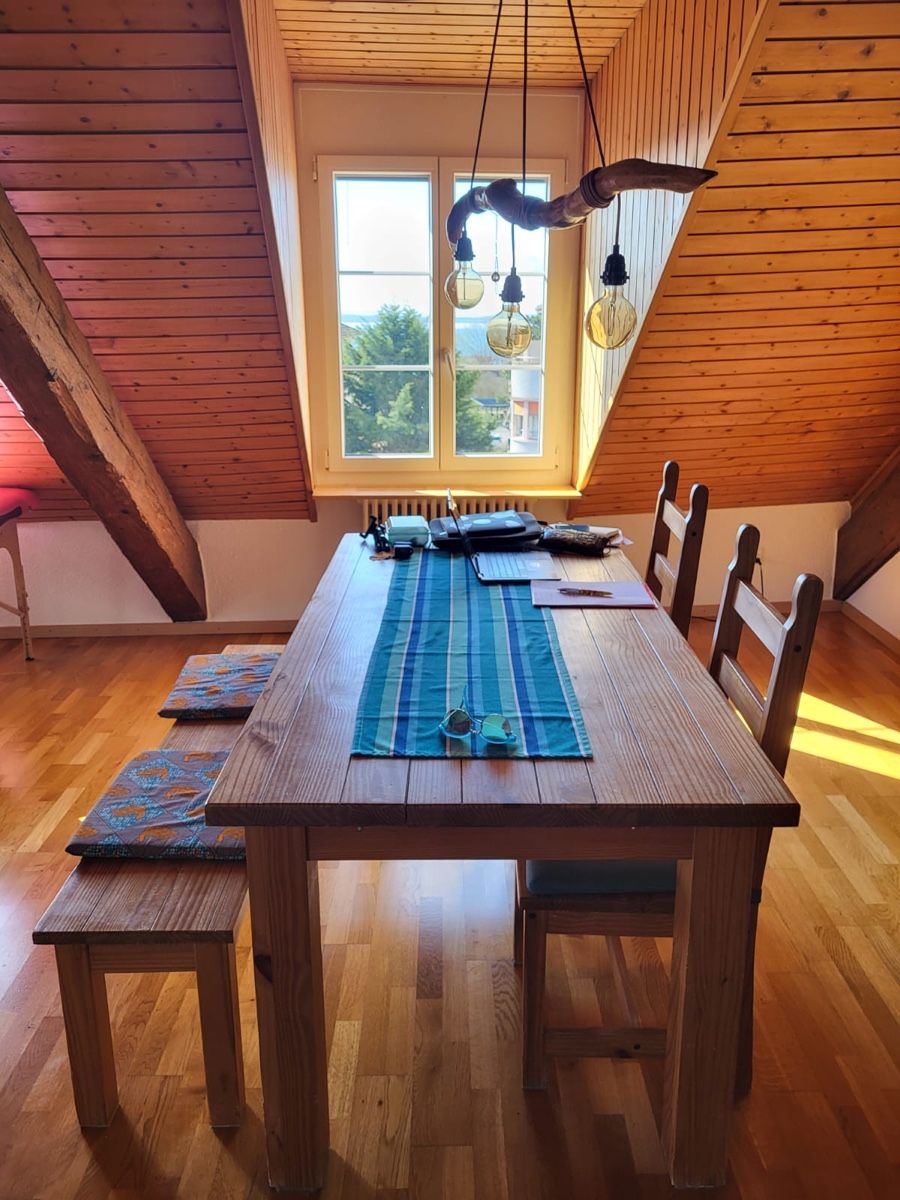 Credenze: Buffet et table en pin massif – Usato da Bevaix venduto da Fchapuis 2