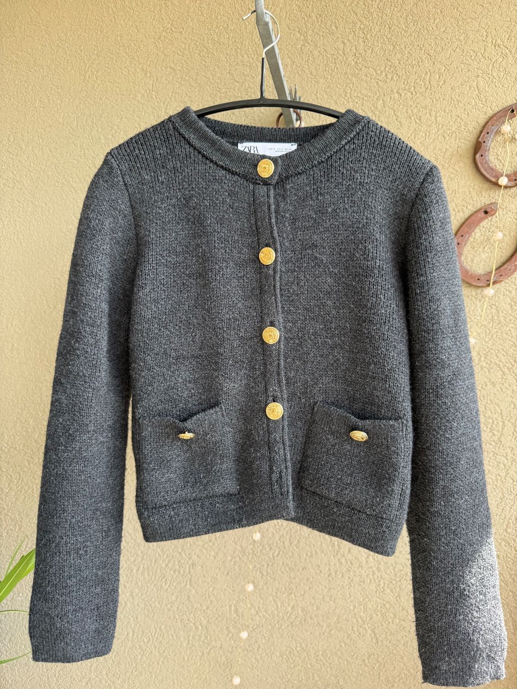 Zara Jacken: Zara Strickjacke Gr.s – Gebraucht aus Thun von Iriska77