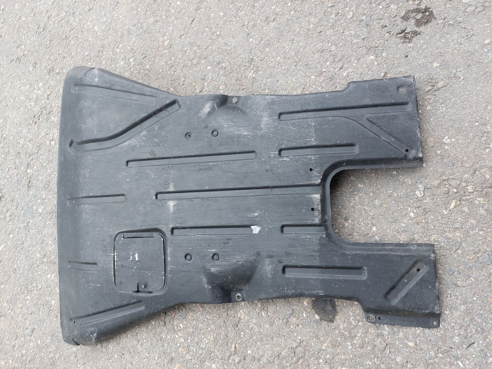 Volkswagen Tutti pezzi di ricambio auto: VW Golf 1/Cabrio Motorabdeckung  – Usato da Gunzwil venduto da Jounima