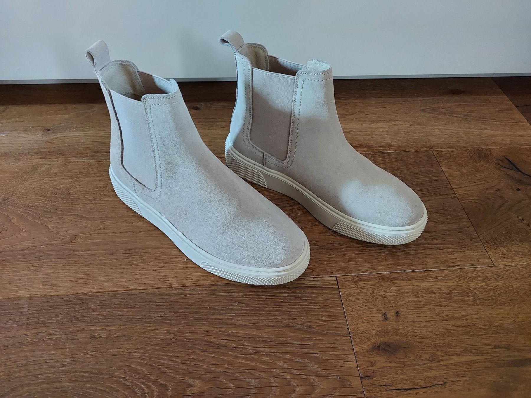 Scarpe da donna: Schuhe von Hallhuber Gr. 37 NEU – Nuovo e nell'imballaggio originale da Innertkirchen venduto da bartik99 1