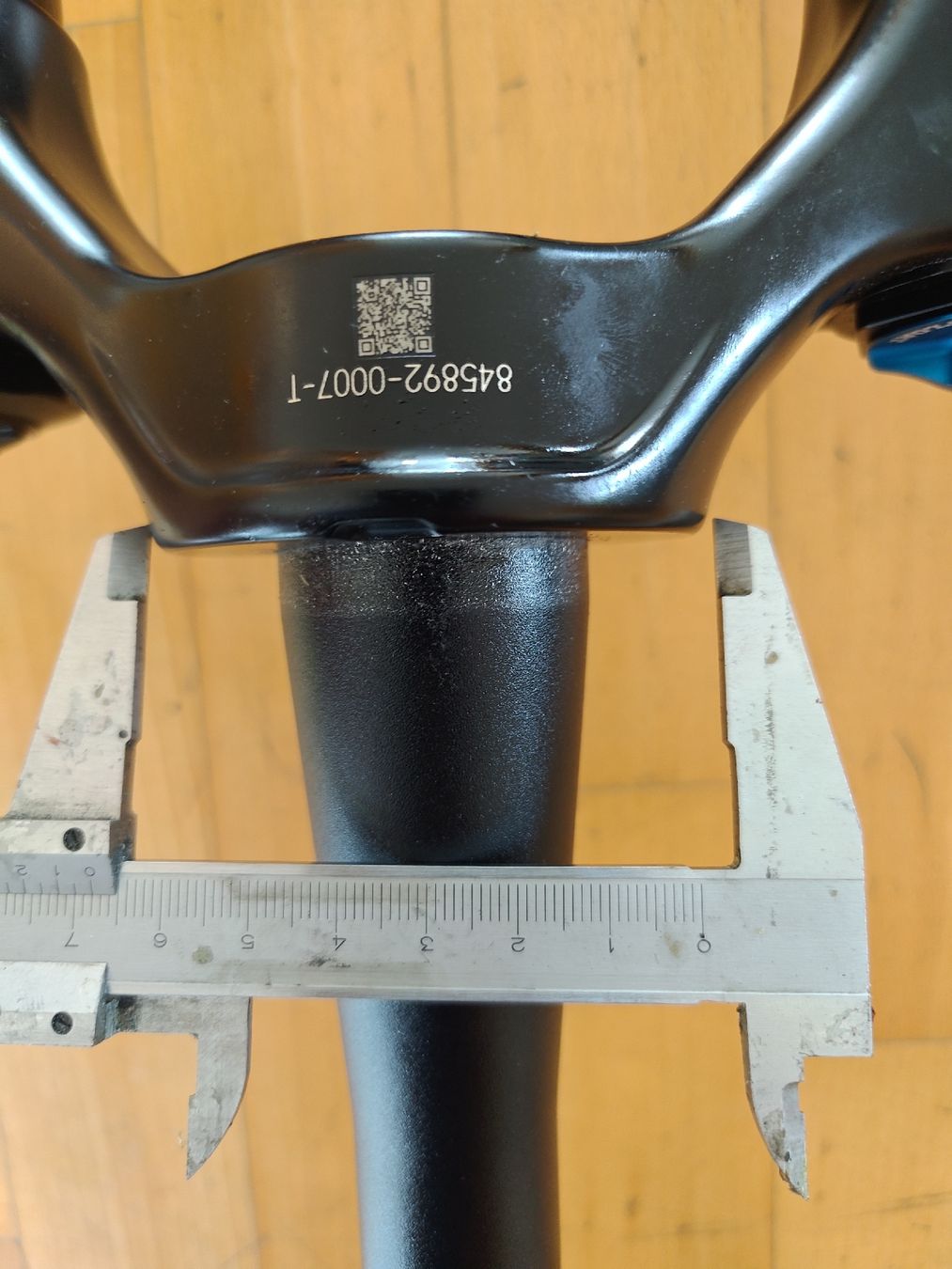 Fox Pezzi di ricambio: Fox 38 Elite Grip 2 – Nuovo (secondo la descrizione) da Aesch ZH venduto da Larsk 3