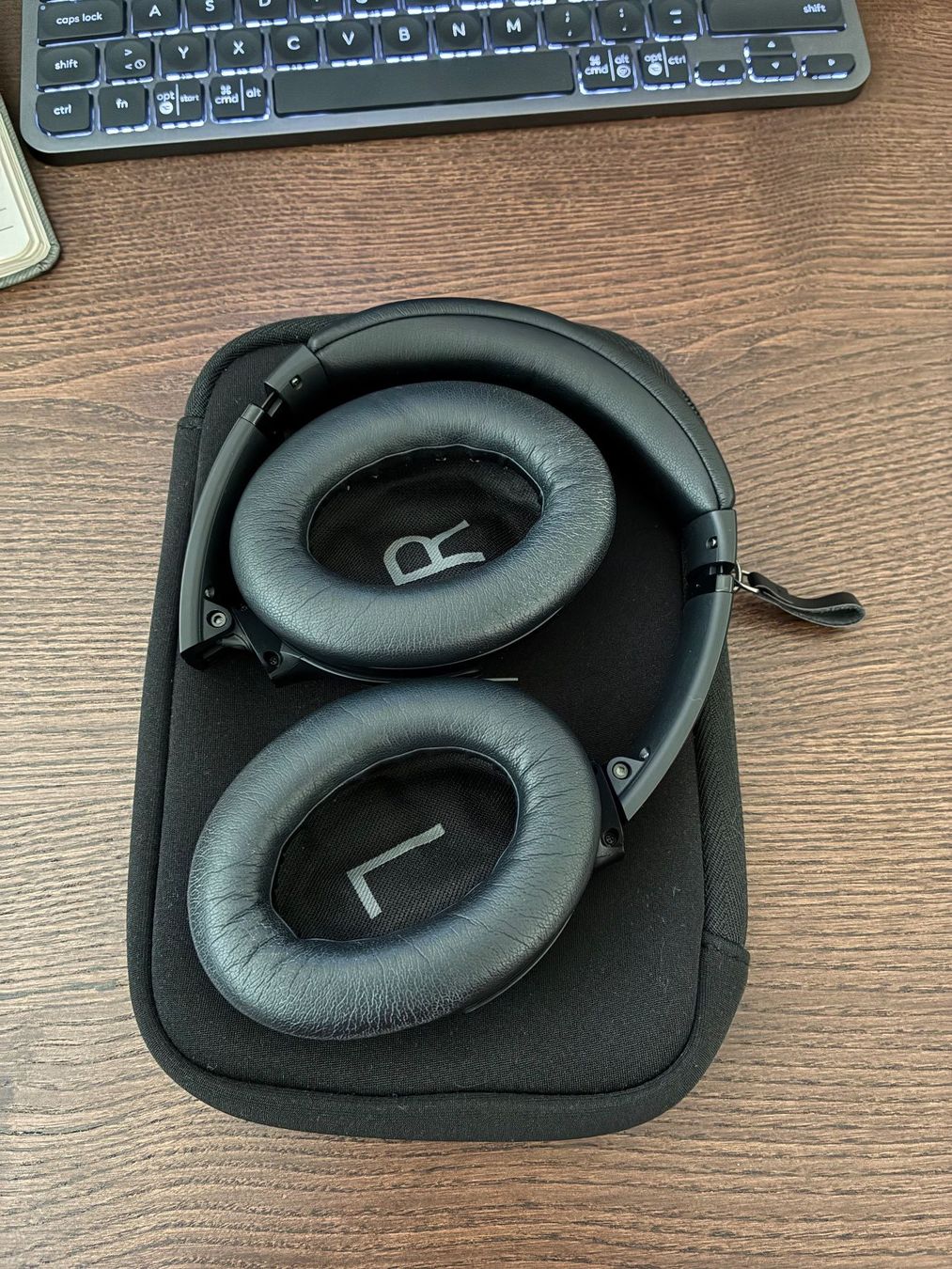 Bose Cuffie: Bose QuietComfort SE Kopfhörer Schwarz mit Tasche – Usato da Zürich venduto da Zacchi 1