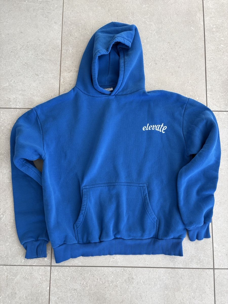 Maglioni & Felpe: Blauer ELEVATE Hoodie / Kapuzenpullover Grösse M – Usato da Ballwil venduto da Soia