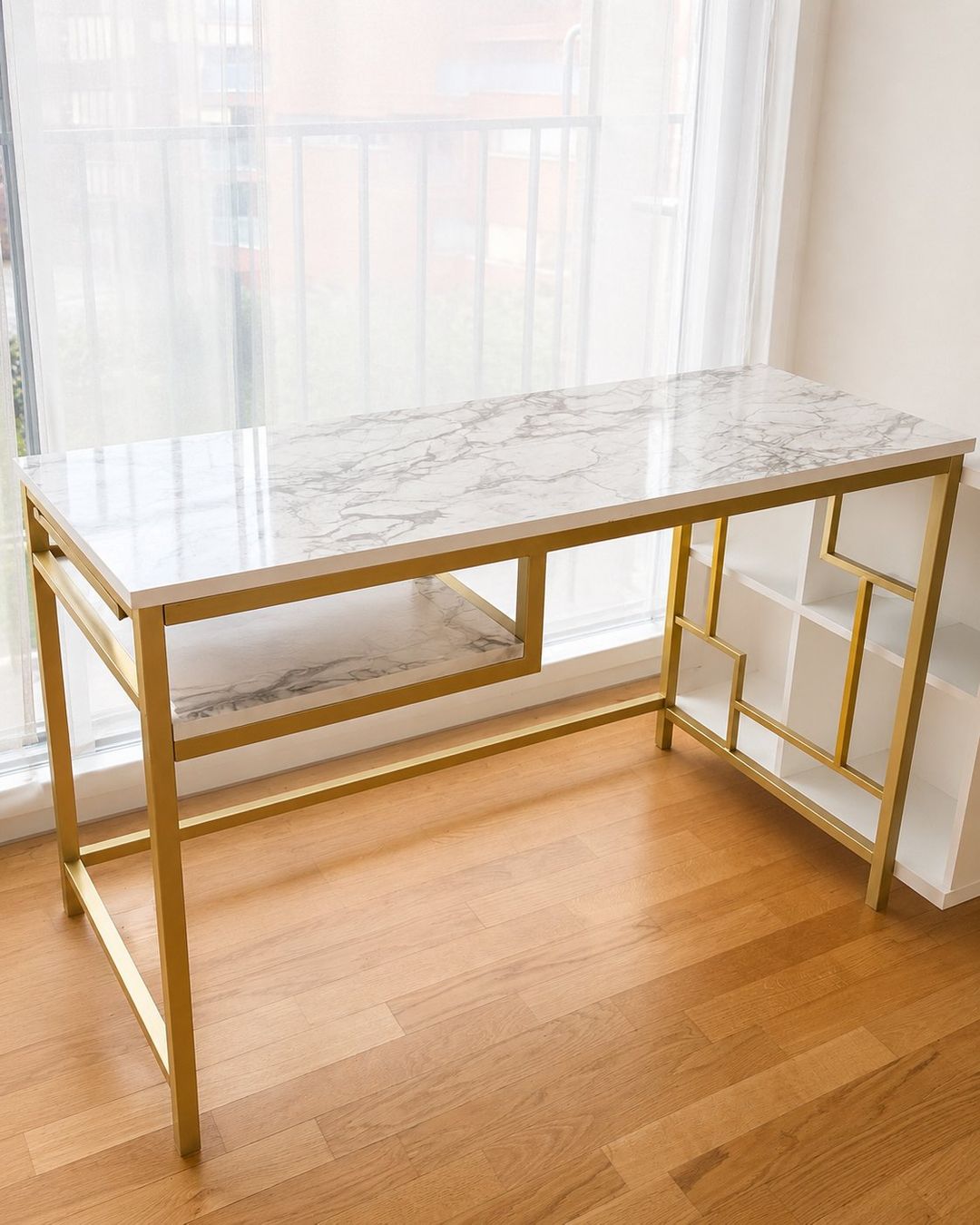 Scrivanie: Homeoffice Schreibtisch im edlen Marmor Look – Usato da Winterthur venduto da Colorada13 1