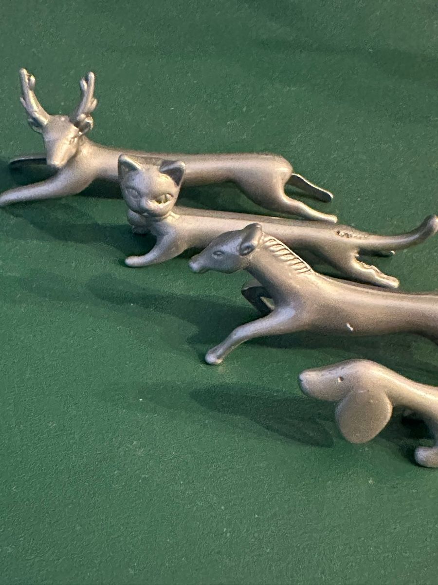 Statuette: 4er Set Messerbänkchen in Tierformat – Usato da Zürich venduto da iva_9svl 1