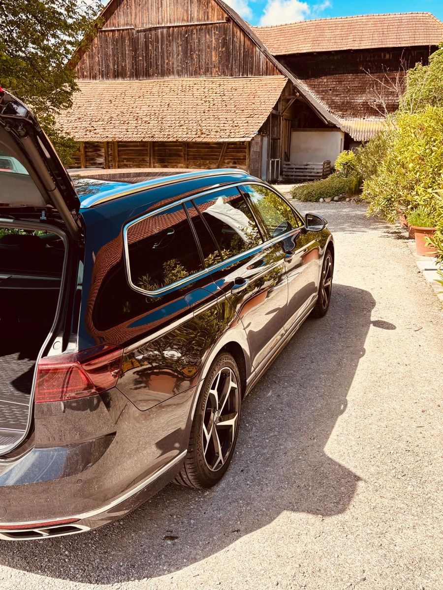 VW Automobili: VW Passat R-Line – Usato da Schmitten FR venduto da noa_xpk2 2