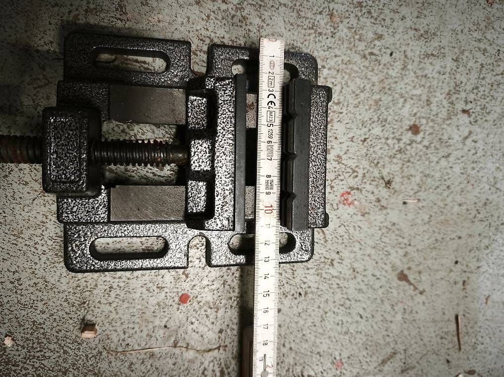 Tous les outils: Schraubstock klein – D'occasion à Kerns par Beni813 2