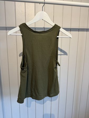 Damen Tanktop olivgrün ärmellos Grösse S