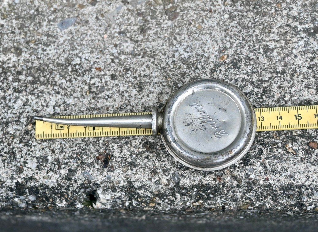Altri elettrodomestici e apparecchi d’epoca: ANTIKES Brillant ÖLPINTLI blechdose – Usato da Pfaffhausen venduto da mono_rec 4
