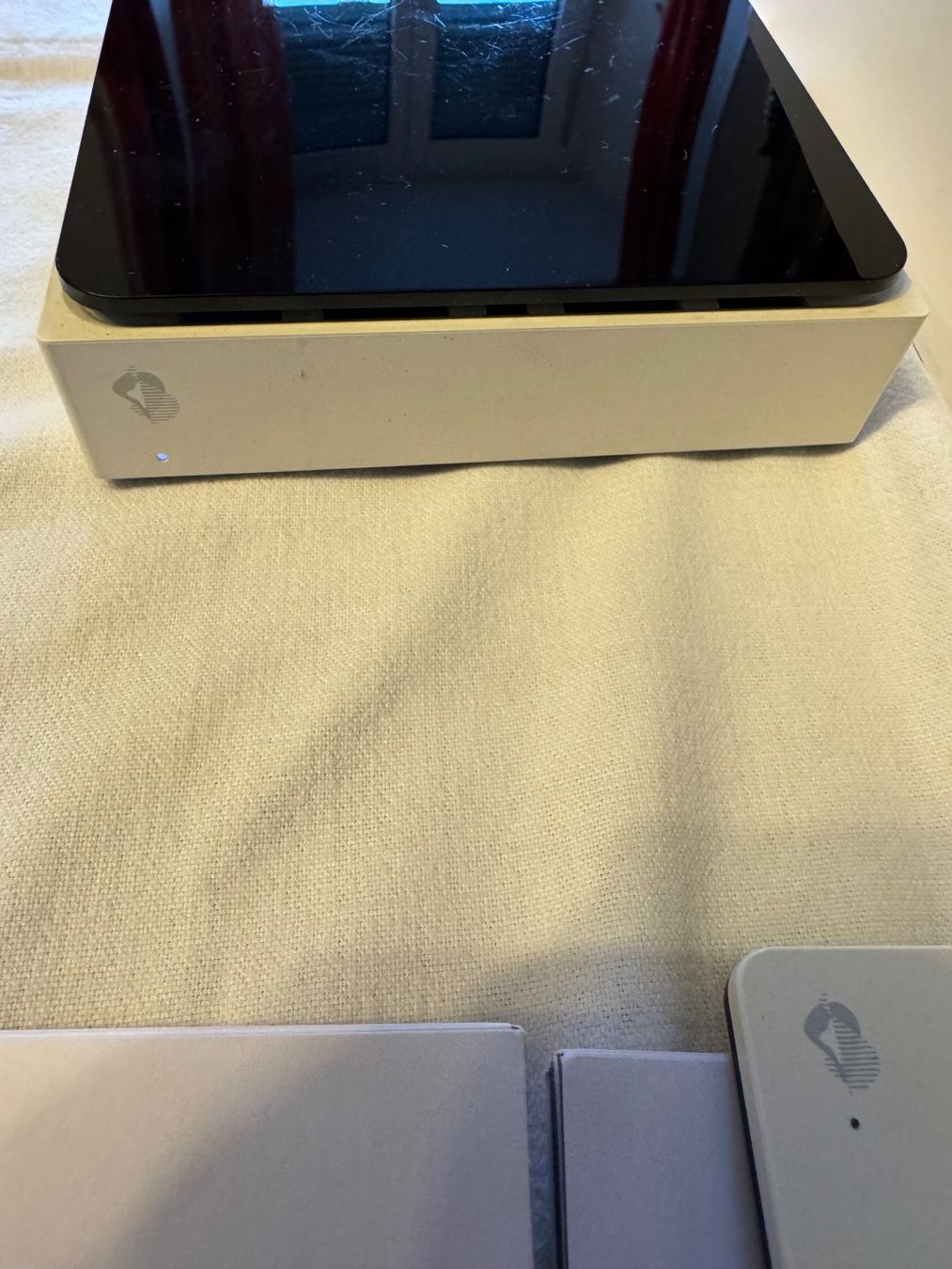 Swisscom Modems & Router: Swisscom TV Box 2.0 (IP1200) avec télécommande – Defekt aus la Chaux-de-Fonds von Lampe 1