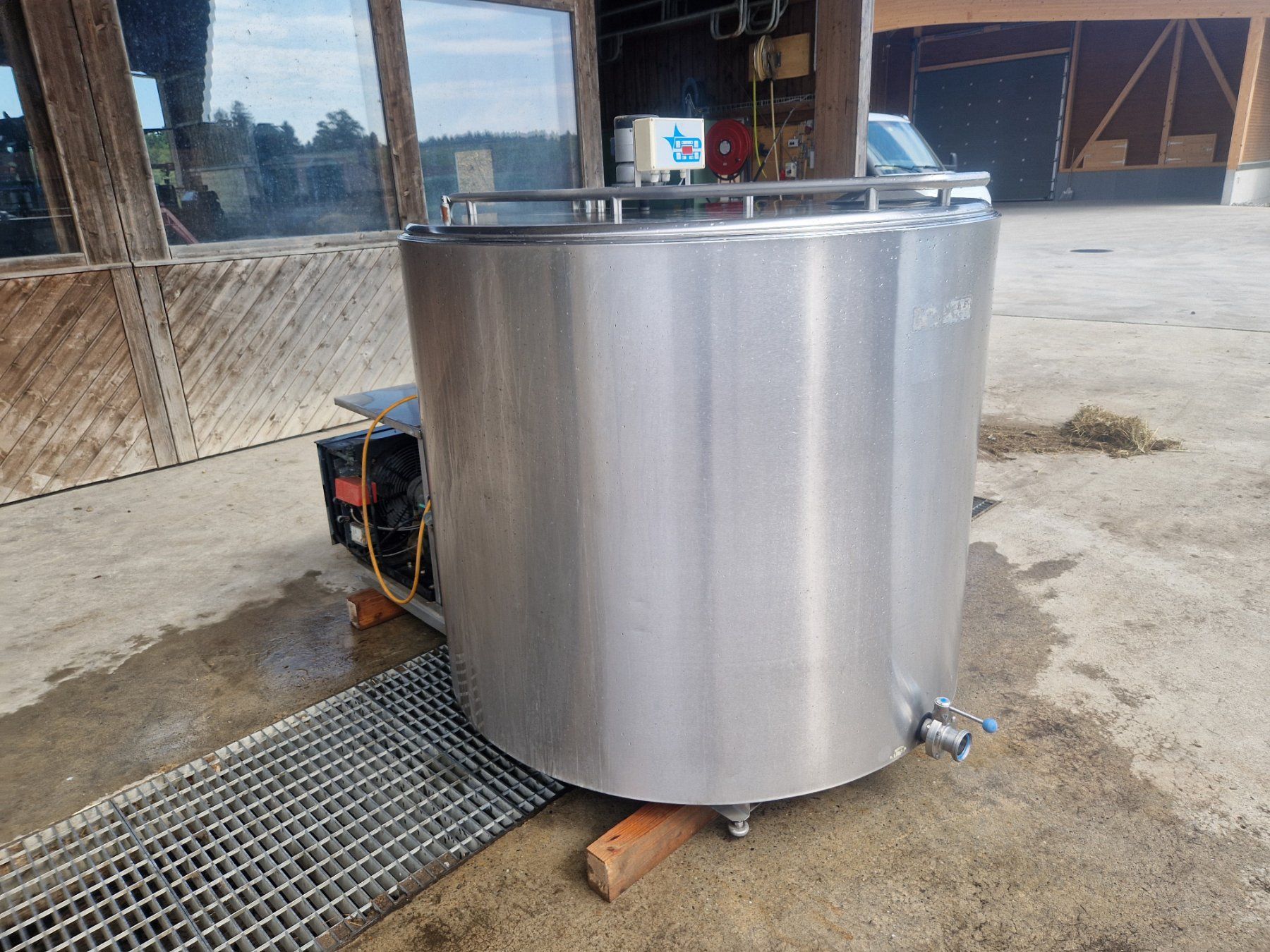 Tecnica di mungitura: Milchtank 1600l – Usato da Lommis venduto da paha03 3