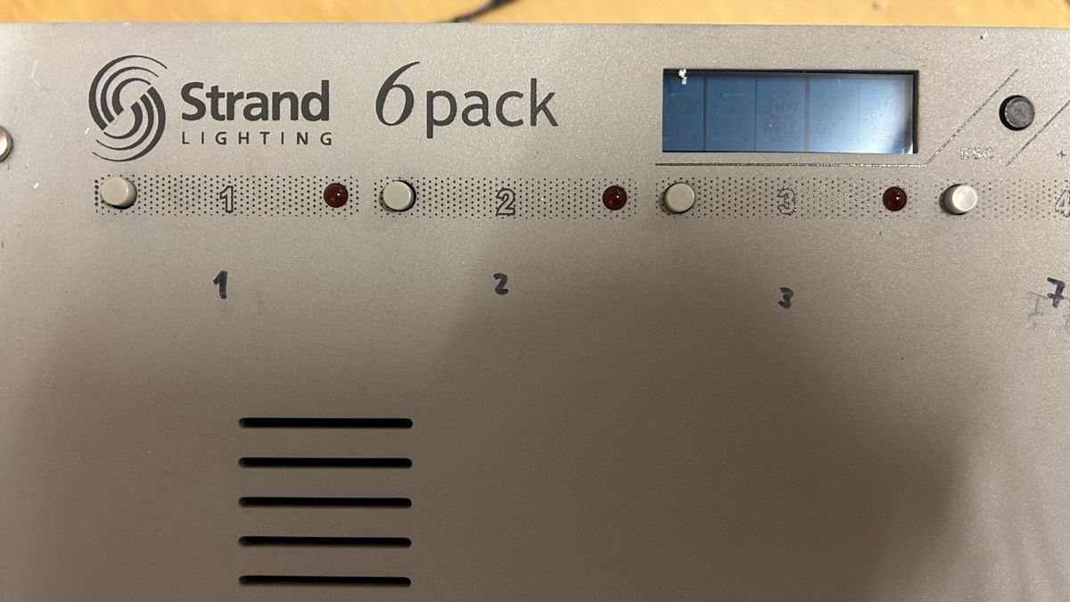 Sistema di controllo: Dimmer Packs, Strand lightning – Usato da Winterthur venduto da Heiri21 1