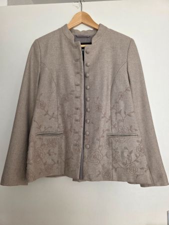 Jacke mit Stickerei von Michaela Feyrsinger in Gr.38