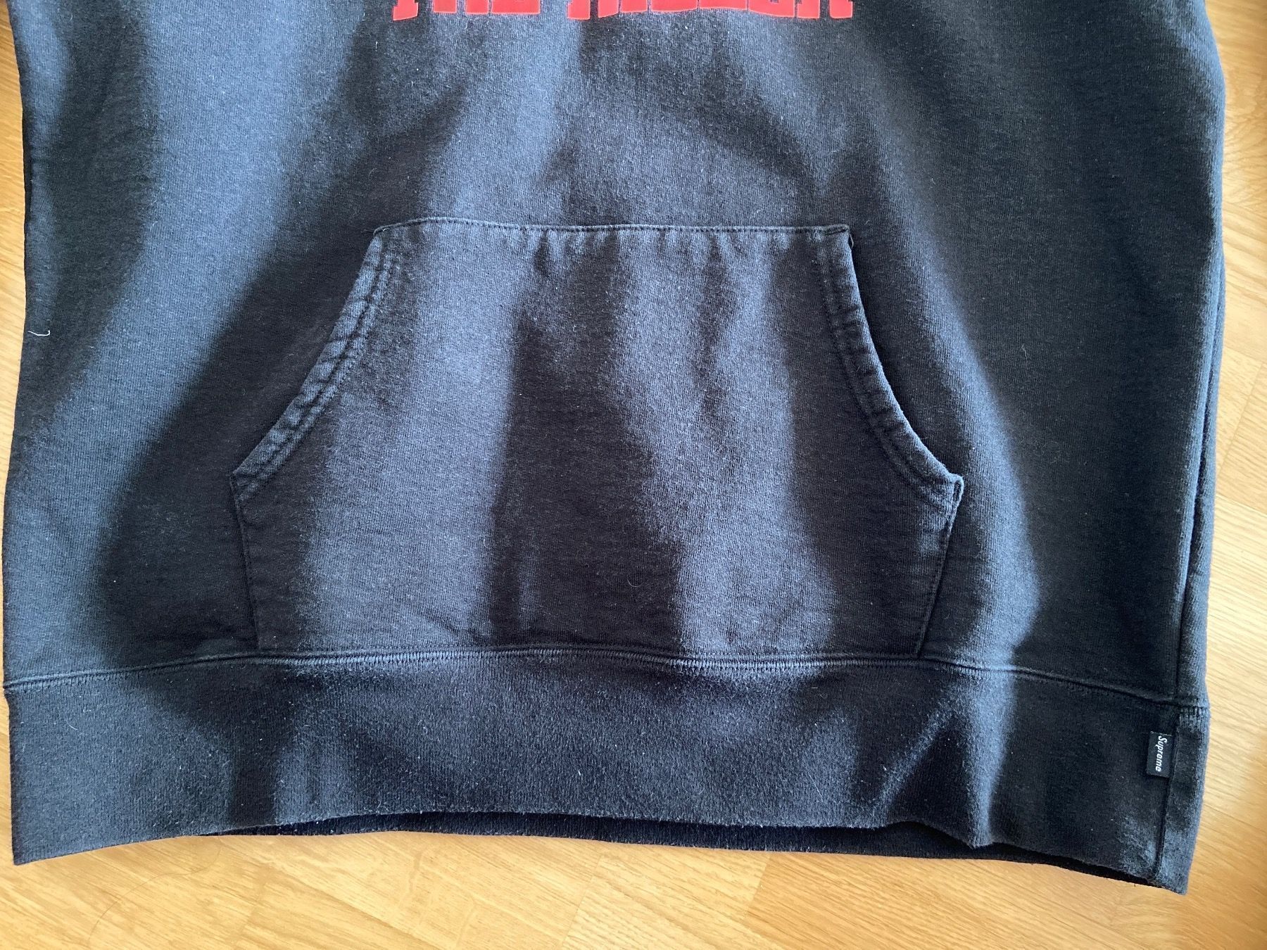 Maglioni & Felpe: Supreme Hoodie / Pullover Gr XL  schwarz – Usato da Sisseln AG venduto da XBL-Rotstein 2