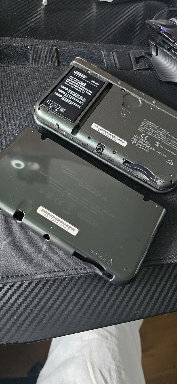 Nintendo Console: New Nintendo 3DS XL Metallic Gray – Difettoso da Egerkingen venduto da bea_rxm7 4