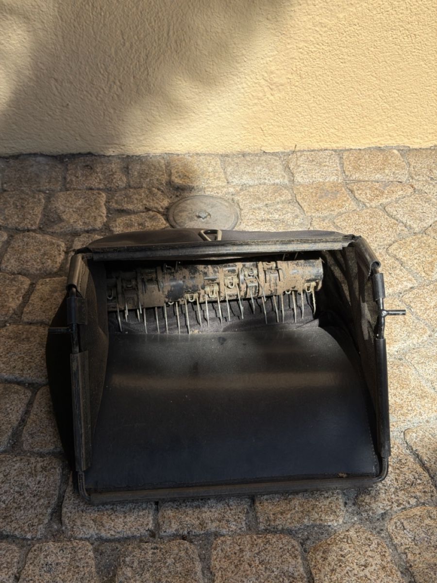 Attrezzi per la lavorazione del suolo: electric lawn scarifier – Usato da Wilen b. Wollerau venduto da joe_lbk9 3