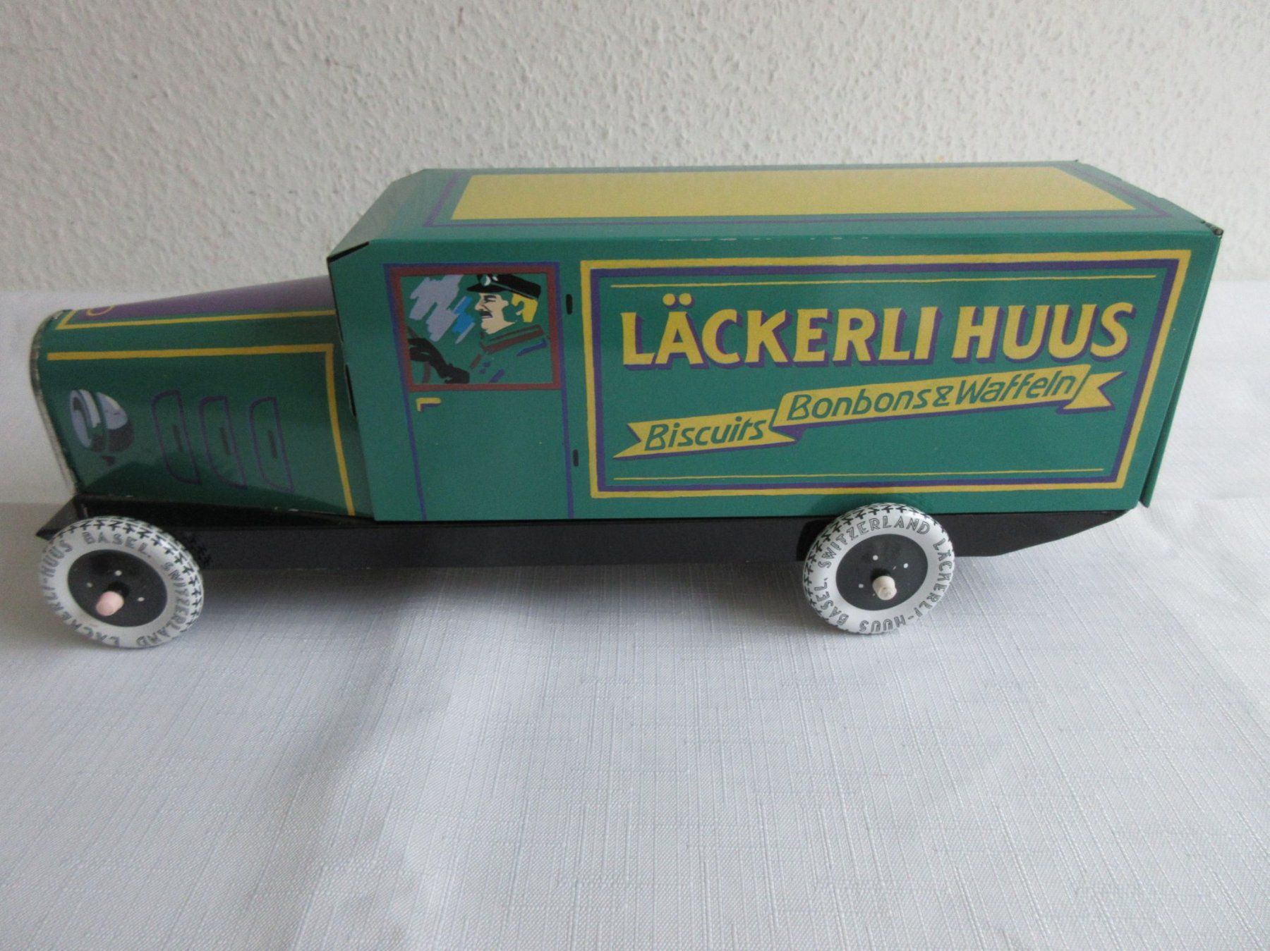 Modellini d'auto: Lastauto vom Läckerli Huus, 1983 – Usato da Binningen venduto da Oldfashion 1