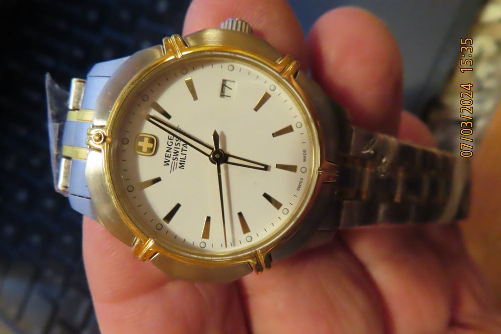 Wenger Swiss Military, Batterie wechseln, neu,Band 22cmØ32 m (Neu