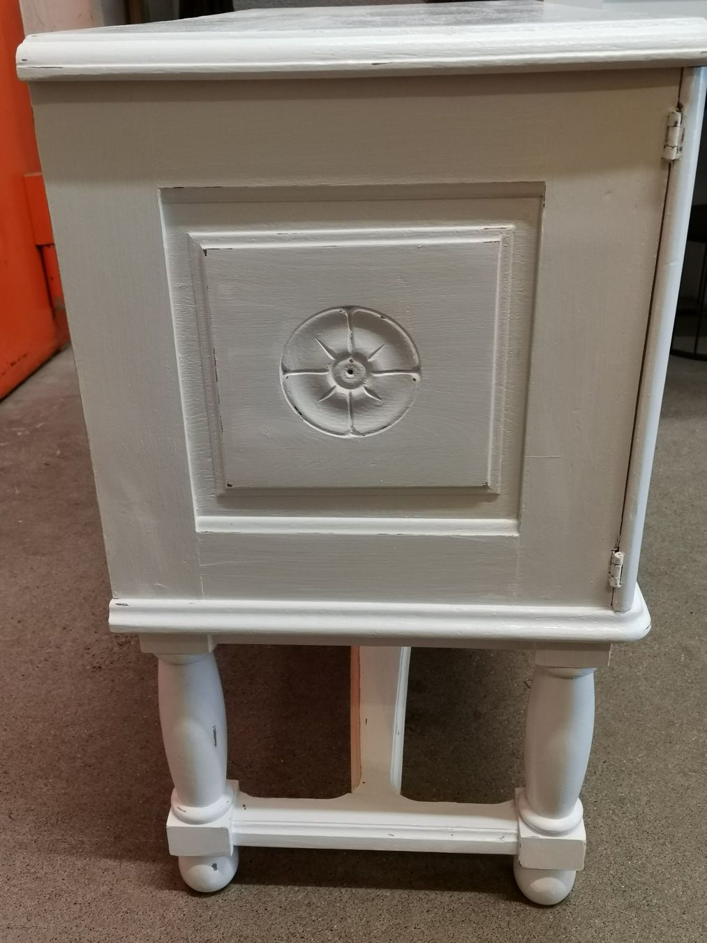 Armadi: Schränkli   / Sideboard  Shabby Chic – Usato da Suhr venduto da Brocki-Suhr 4
