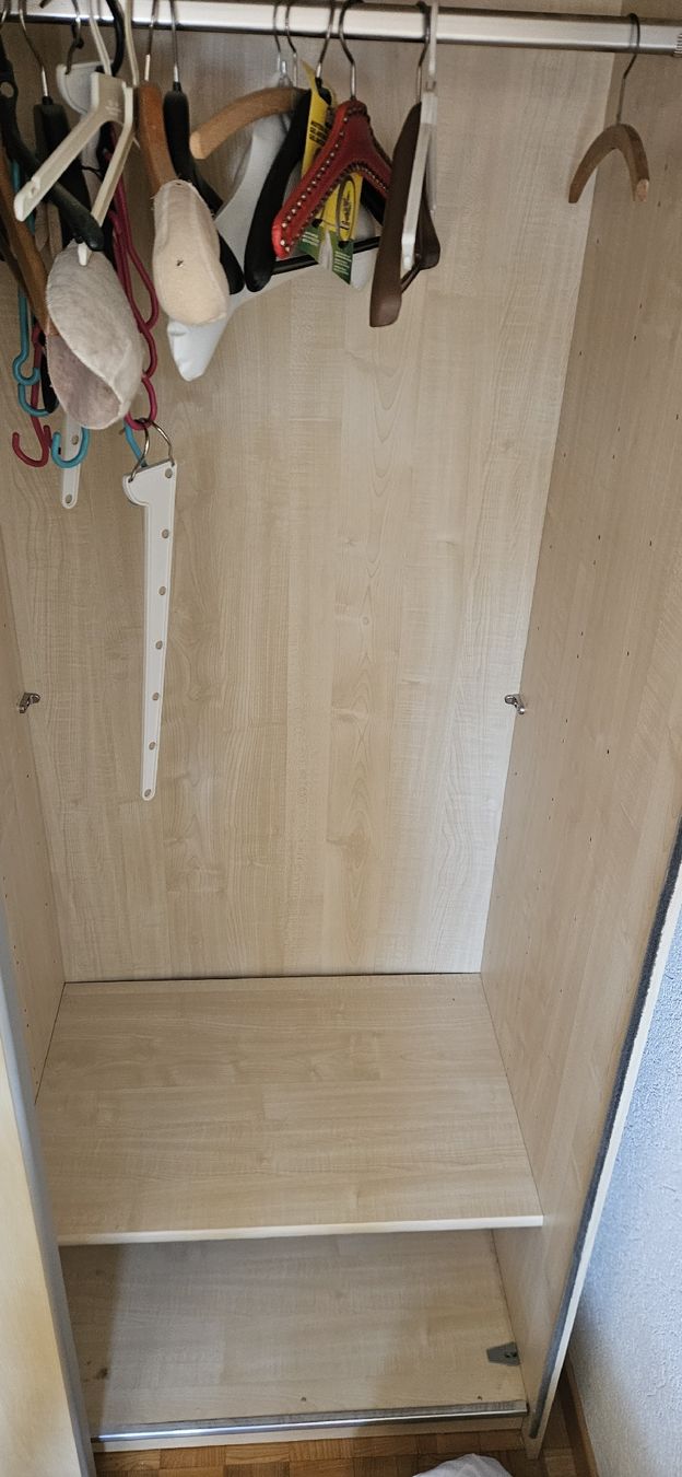Armadi: Massiver Kleiderschrank – Usato da Belp venduto da Ginus85 2