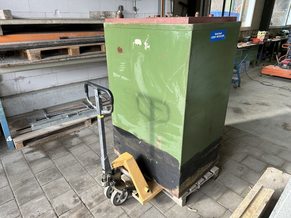 1000 Liter HeizölTank mit Heizöl Kaufen auf Ricardo