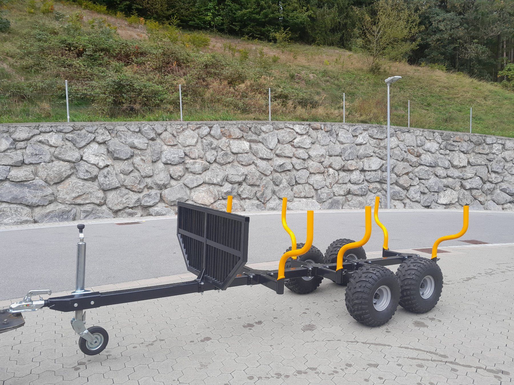 Rimorchi: ATV Forstanhänger, Baggeranhänger – Nuovo (secondo la descrizione) da Haslen AI venduto da Wildtech