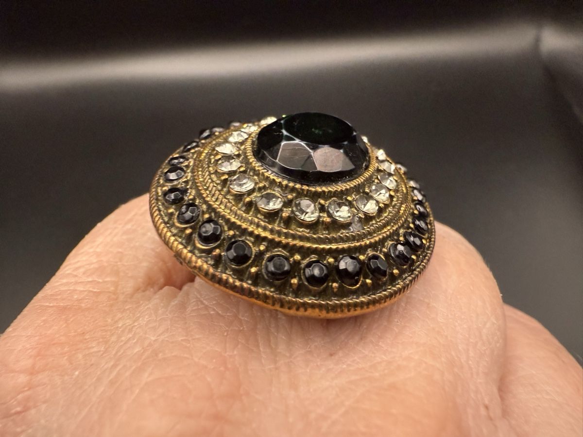 Ringe: Vintage Kristalle Schwarzer Cocktailring Elastische Größe – Gebraucht aus Lamone von LaCantinaMagica 6