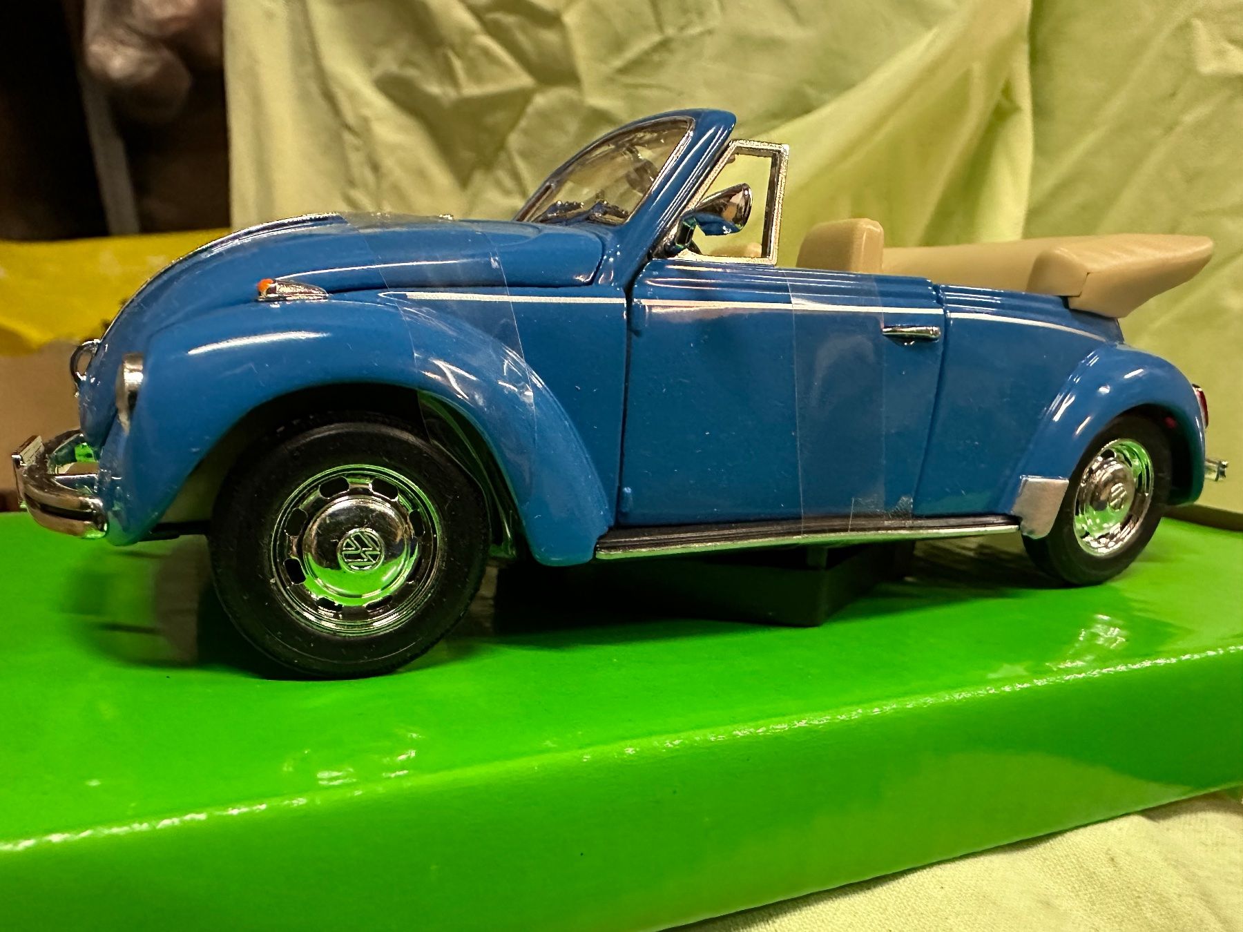 Volkswagen Modellini d'auto: Vw käfer Cabrio Oldtimer classic – Nuovo (secondo la descrizione) da Reinach AG venduto da rares75 1