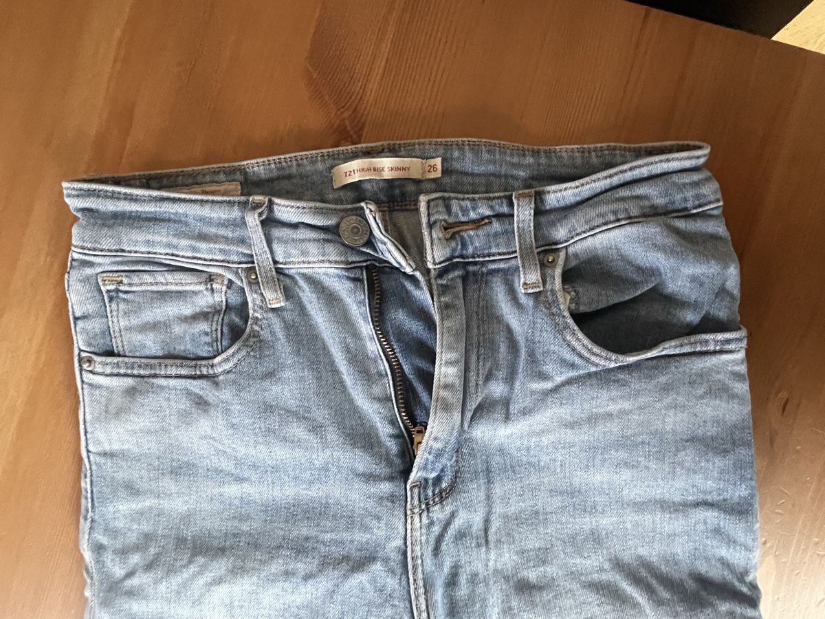 Levi's Jeans: Levis Jeans – Nuovo (secondo la descrizione) da Kehrsatz venduto da leaani 1