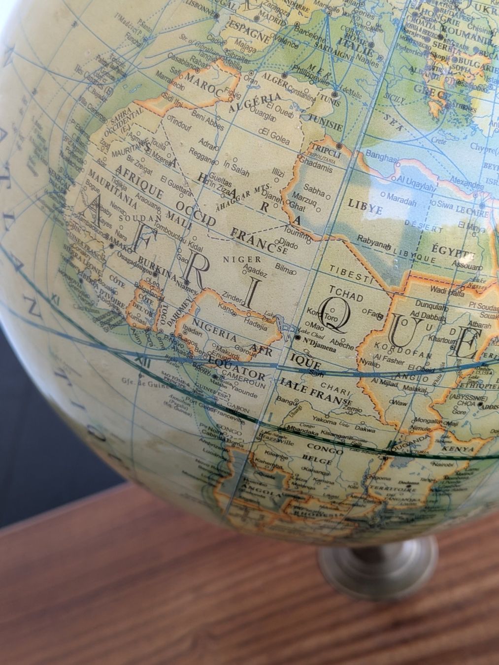 Altro in Decorazioni & Accessori: Globe avec support en manguier et loupe – Nuovo (secondo la descrizione) da Saxon venduto da 2005sylvester 8