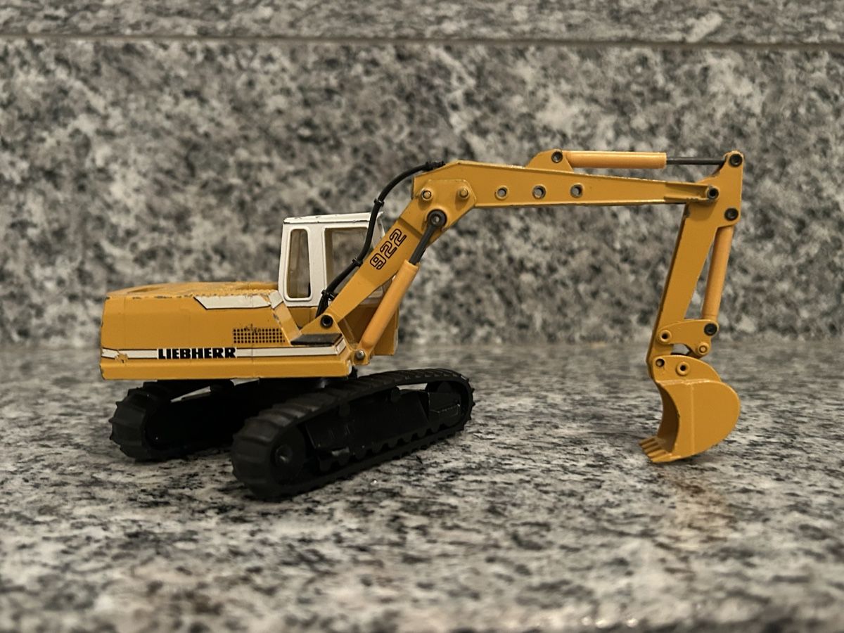 Conrad Kit di modellismo & Modellini statici: Liebherr 922, 1:50 , Conrad – Usato da Horw venduto da Tigercat635 2