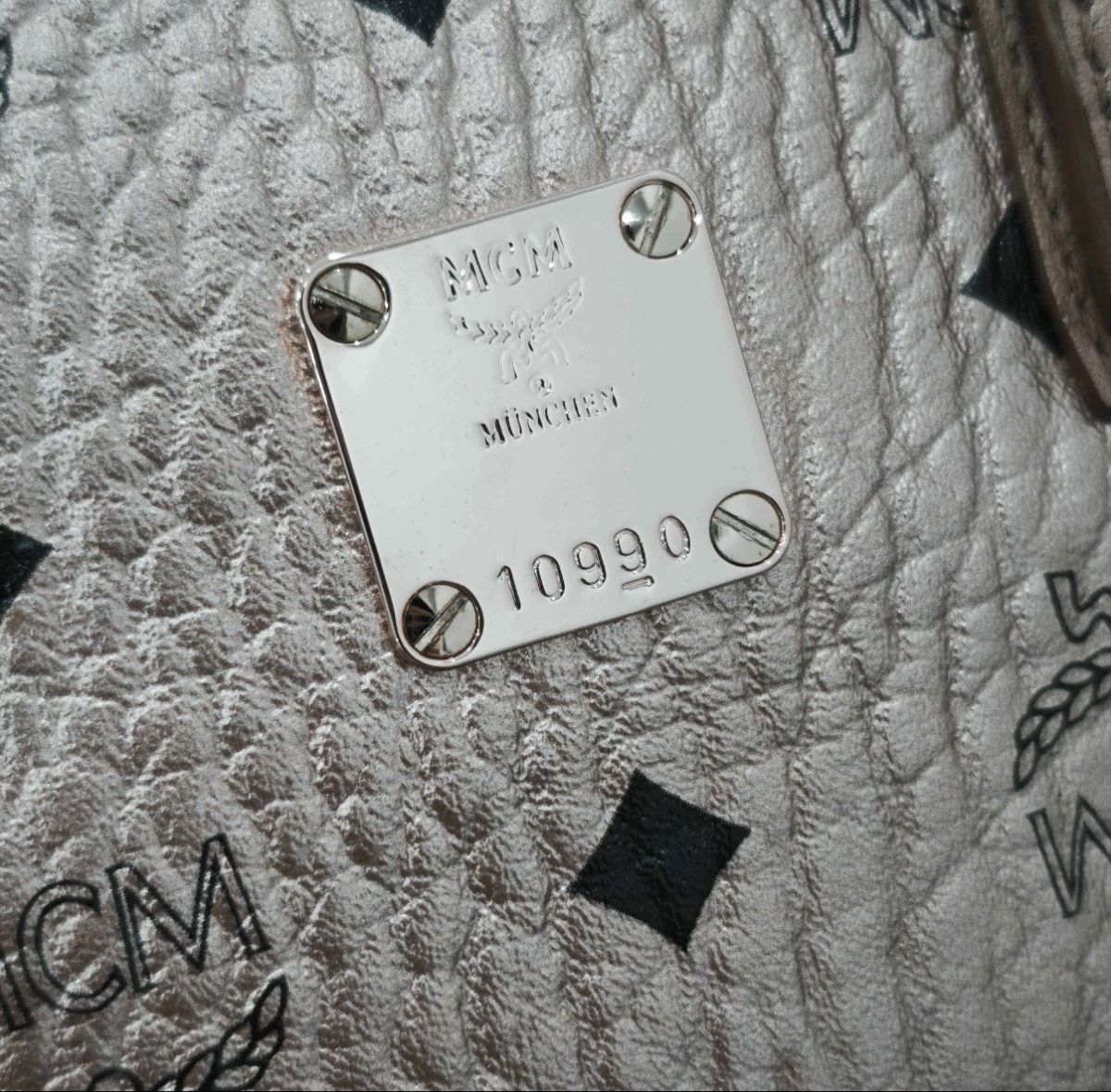 Mcm Taschen für Damen: MCM Tasche Toni "rosegold" – Gebraucht aus Volketswil von Flower_18 8