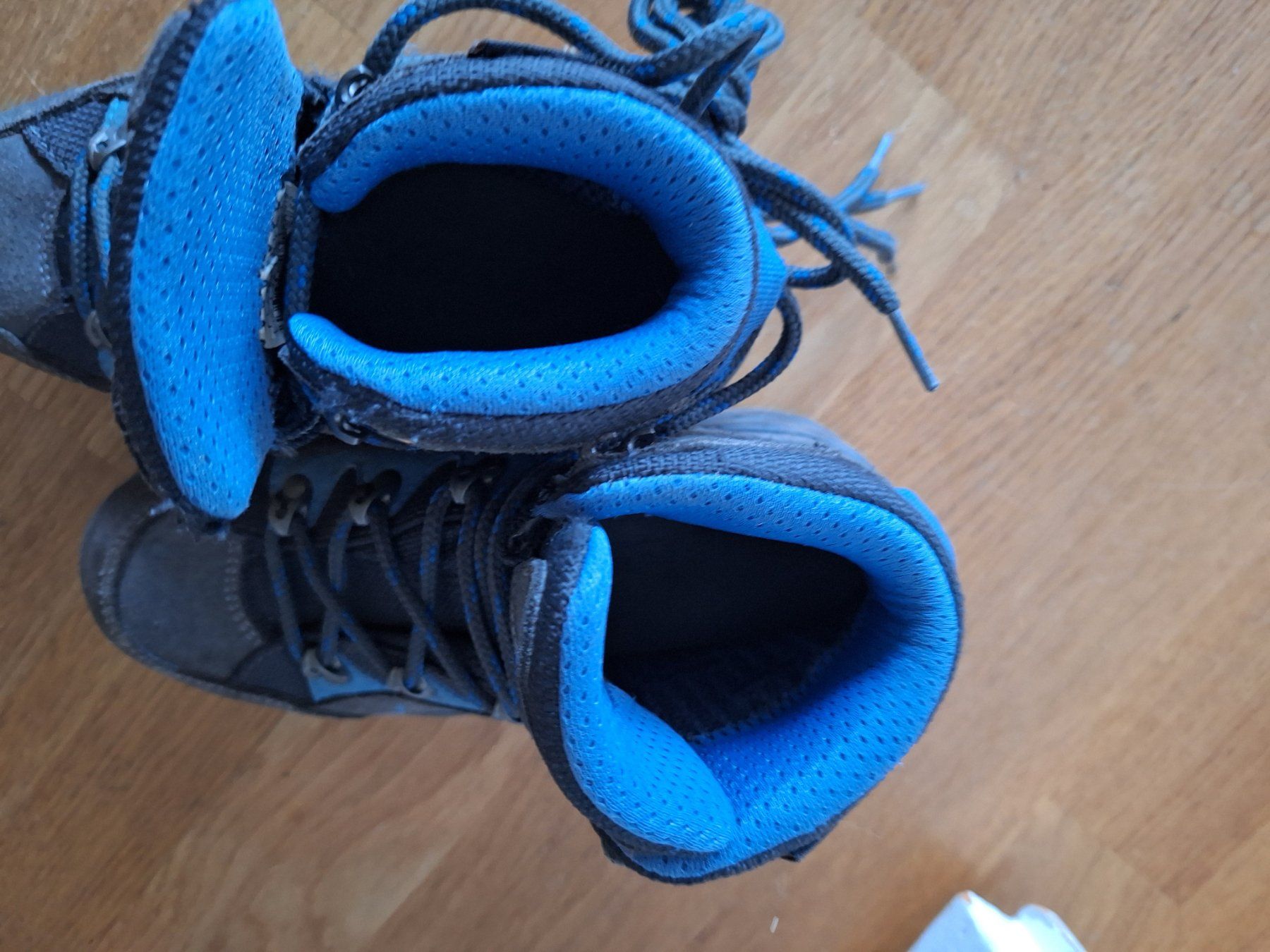 Lowa Chaussures garçon: Lowa wanderschuhe kody 32 – Neuf (Voir description) à Bern par lenelowic 2