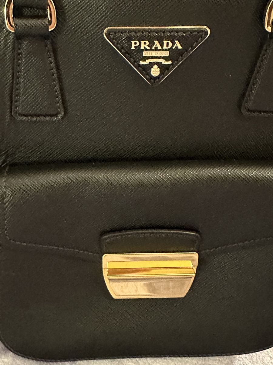 Prada Borse da donna: Schicke Prada Handtasche, schwarz - ein echter Hingucker! – Nuovo (secondo la descrizione) da Burgdorf venduto da menina04 8