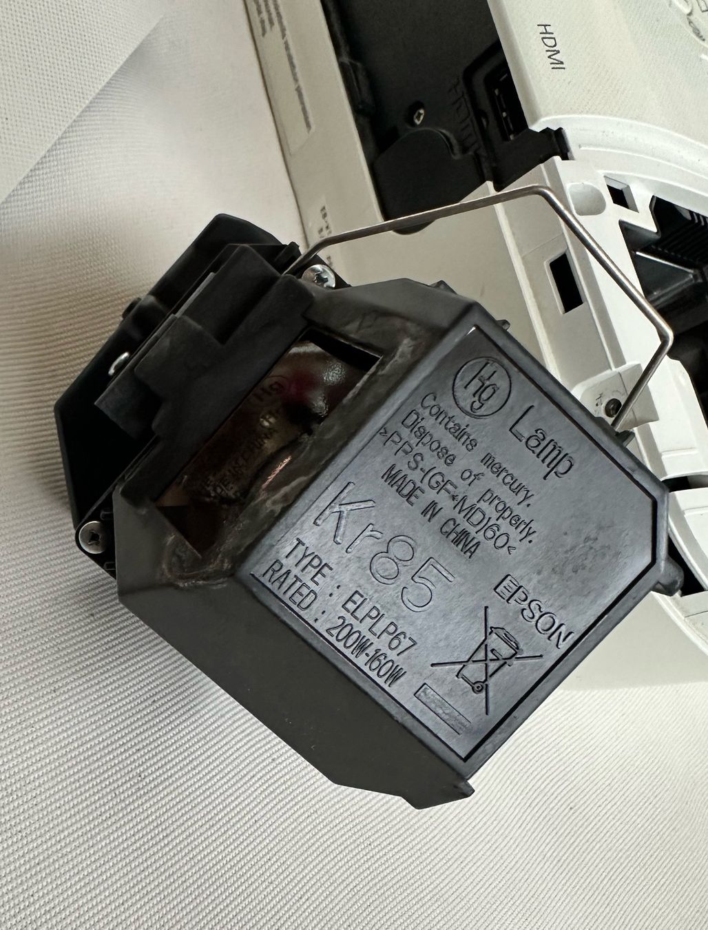 Epson Videoprojektoren: Epson EB-W12 – Defekt aus Zürich von dee_75my 6